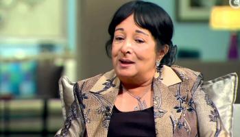 الفنانة سميرة عبدالعزيز