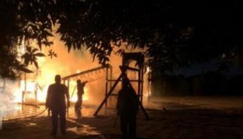 محاولات للسيطرة على الحريق بشركة النفط في الأهواز