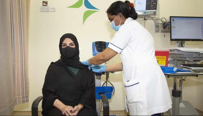 تطعيمات فيروس كورونا في الإمارات