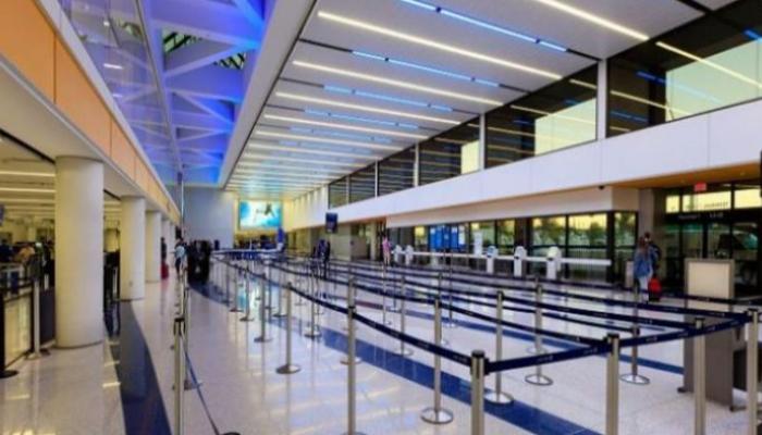 قاعة السفر في مطار لوس أنجلوس