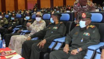 جانب من مشاركة البرهان في الندوة التنويرية