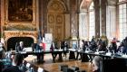 A Versailles, la France vante ses atouts aux investisseurs étrangers