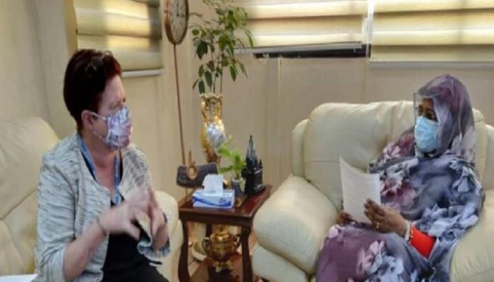 وزيرة الخارجية السودانية خلال لقاء القائمة بأعمال سفارة واشنطن بالخرطوم