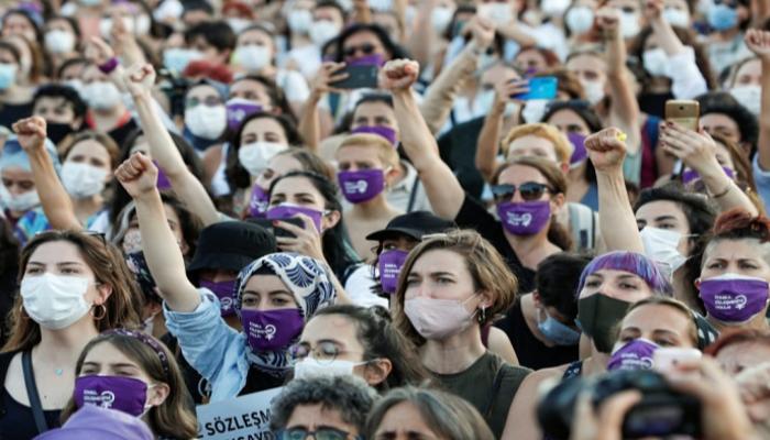 وقفة نسائية احتجاجية رافضة للعنف ضد المرأة بتركيا- أرشيفية