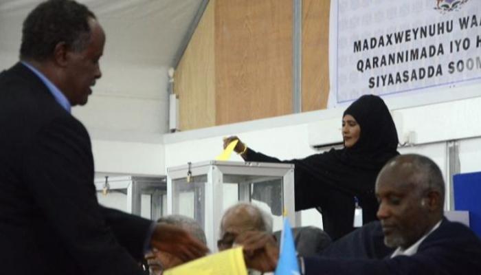 مكتب اقتراع في انتخابات سابقة بالصومال- الفرنسية