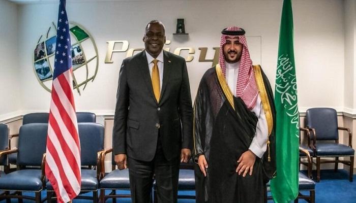 نائب وزير الدفاع السعودي خلال لقاء وزير الدفاع الأمريكي