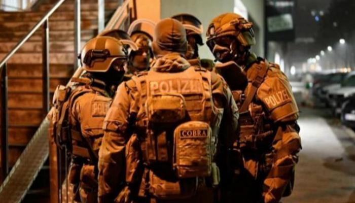 عناصر من الشرطة النمساوية تداهم مواقع الإخوان