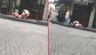 Beşiktaş’ta turistler sokak ortasında yarı çıplak halde kavga etti!