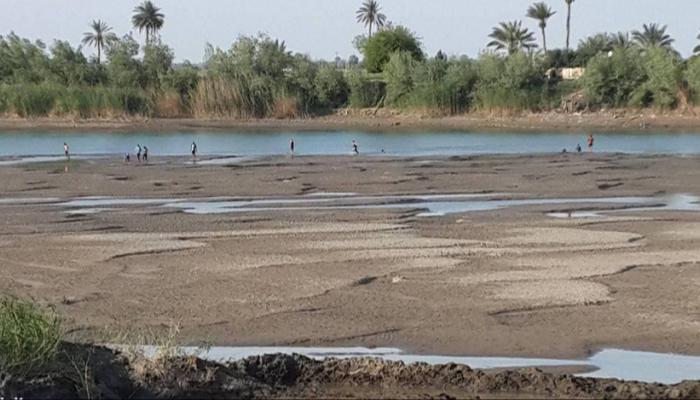الجفاف يحاصر أحد الأنهار في محافظة ديالى العراقية