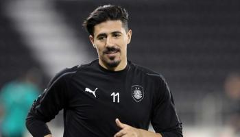 بغداد بونجاح مهاجم منتخب الجزائر