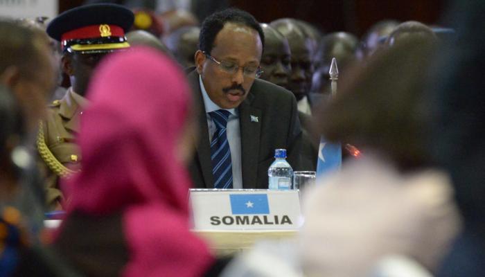الرئيس الصومالي المنتهية ولايته محمد فرماجو في قمة سابقة لـ