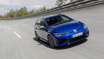سيارة فولكسفاجن الكومبي Golf Variant R الجديدة