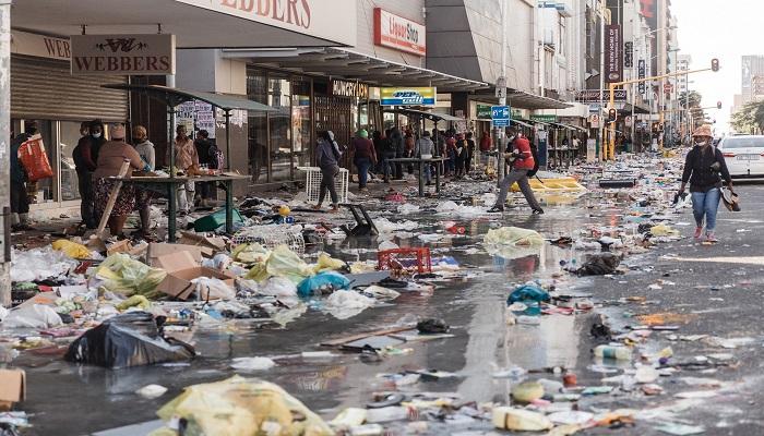 أثار العنف في شوارع جنوب أفريقيا