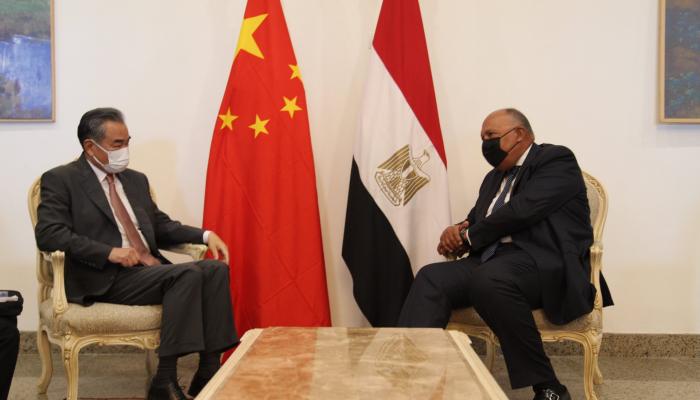 وزير الخارجية المصري خلال لقاء نظيره الصيني