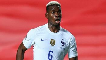 الفرنسي بول بوجبا لاعب مانشستر يونايتد