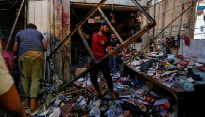 آثار مدمرة للتفجير الإرهابي في شرق بغداد