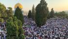 بالصور.. آلاف الفلسطينيين يؤدون صلاة العيد بالمسجد الأقصى