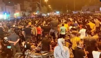 جانب من الاحتجاجات التي تشهدها محافظة خوزستان الإيرانية