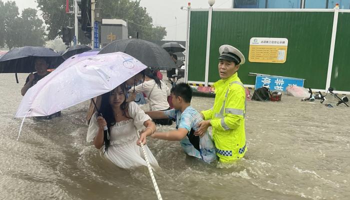 فيضانات الصين المدمرة