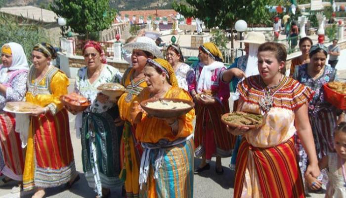 جزائريات من منطقة القبائل الأمازيغية بعيد الأضحى - أرشيفية