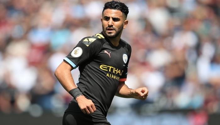 رياض محرز نجم فريق مانشستر سيتي ومنتخب الجزائر