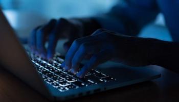 جرائم الابتزاز الإلكتروني تتصاعد في العراق - أرشيفية