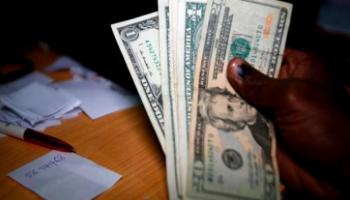 تباين سعر الدولار في السودان