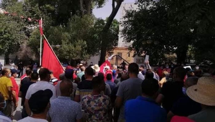 جانب من الاحتجاجات المطالبة بإسقاط النظام