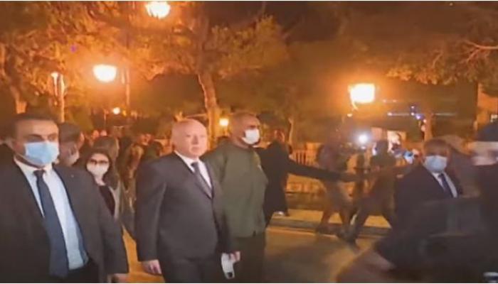 قيس سعيد يتجول بشارع الحبيب بورقيبة