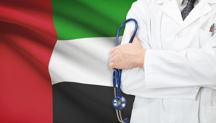 الإمارات تمنح الإقامة الذهبية للأطباء المقيمين بها