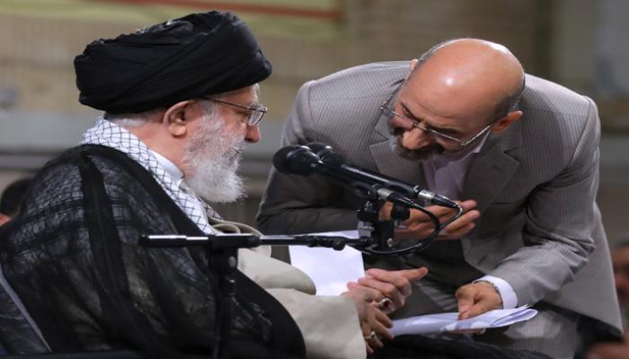 رسول جليلي بجوار المرشد الإيراني