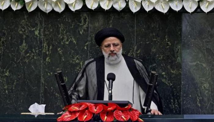 إبراهيم رئيسي خلال أداء اليمين الدستورية رئيسا لإيران