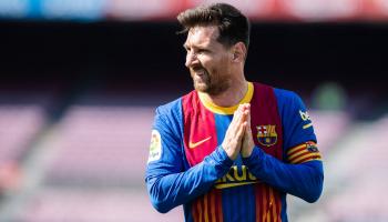ليونيل ميسي قائد برشلونة السابق