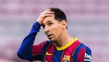 ليونيل ميسي قائد برشلونة السابق