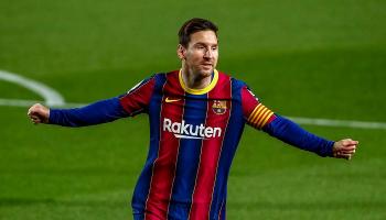 ليونيل ميسي قائد برشلونة السابق