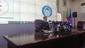 مدير الشرطة القضائية الجزائرية خلال المؤتمر الصحفي