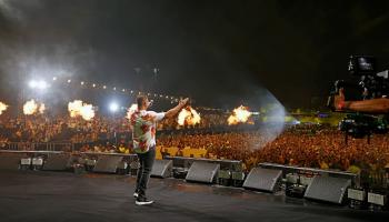 حفل الفنان عمرو دياب في الساحل