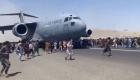 ویدئو | هجوم افغان‌ها به یک هواپیما وابسته به نیروهای هوایی آمریکا