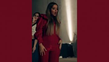 مشهد من أغنية دبلوماسي