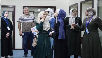 إقبال من الطالبات للتسجيل في كلية الطب