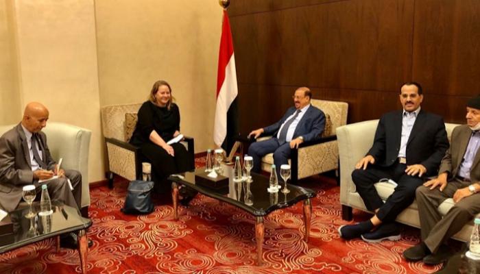 رئيس البرلمان يستقبل القائمة بأعمال السفير الأمريكي في اليمن