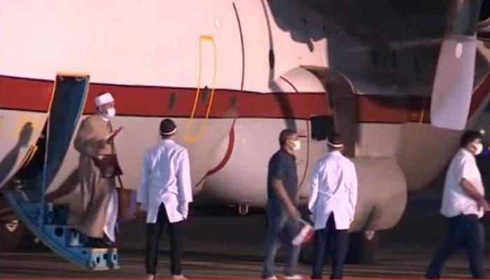 وصول الطائرة المصرية وعلى متنها العالقون في أفغانستان
