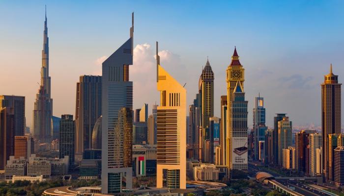 إشادة عالمية بمنصة استثمر في دبي