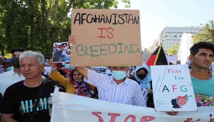 جانب من مظاهرات الأفغان في اليونان- رويترز 