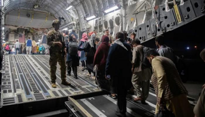 عمليات إجلاء سابقة من مطار كابول