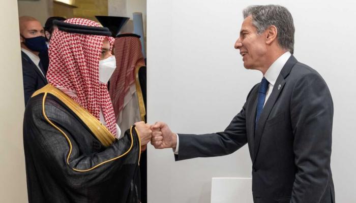  وزير الخارجية الأمريكي أنتوني بلينكن ونظيره السعودي  الأمير فيصل بن فرحان.