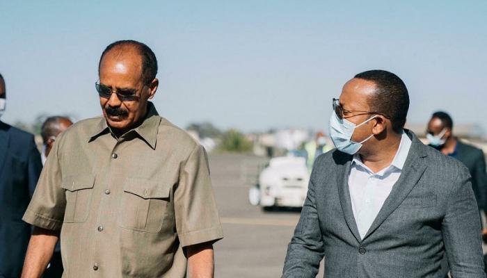 رئيس وزراء إثيوبيا آبي أحمد (يمين) الرئيس الأريتيري أسياس أفورقي(يسار)