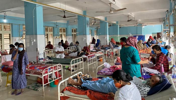 مستشفيات الهند تكتظ بالمرضى والمصابين بفيروس كورونا