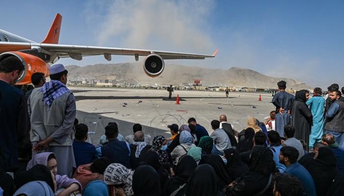 جانب من عمليات الإجلاء بمطار كابول - أ.ف.ب