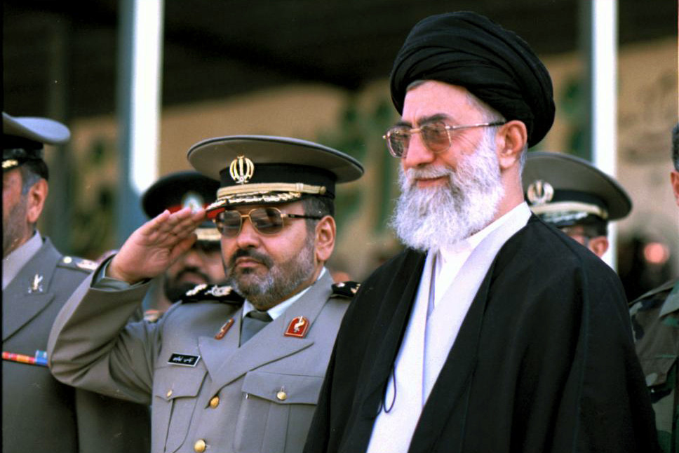 حسن فیروزآبادی همراه با علی خامنه‌ای